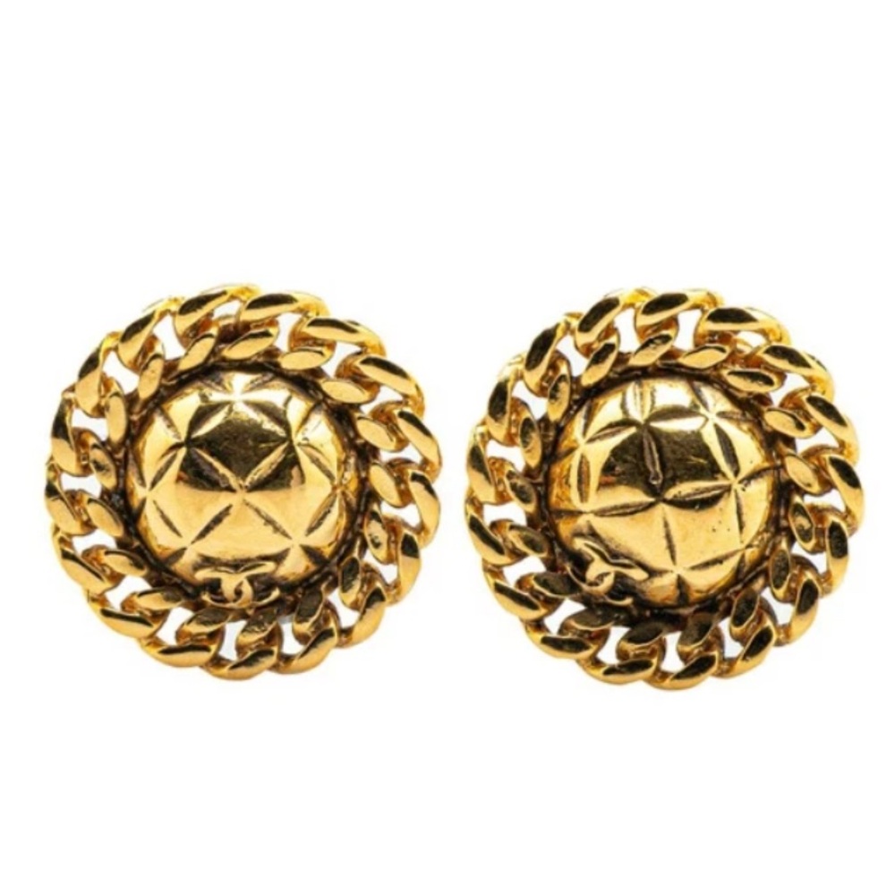 CHANEL Vintage 24K Gold Plated Clip on Earrings